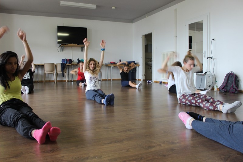 Village Camps International Summer Camp Leysin, Switzerland 2026-08-15 https://www.villagecamps.com/journals_admin/images/1001-20-dance (7).jpg